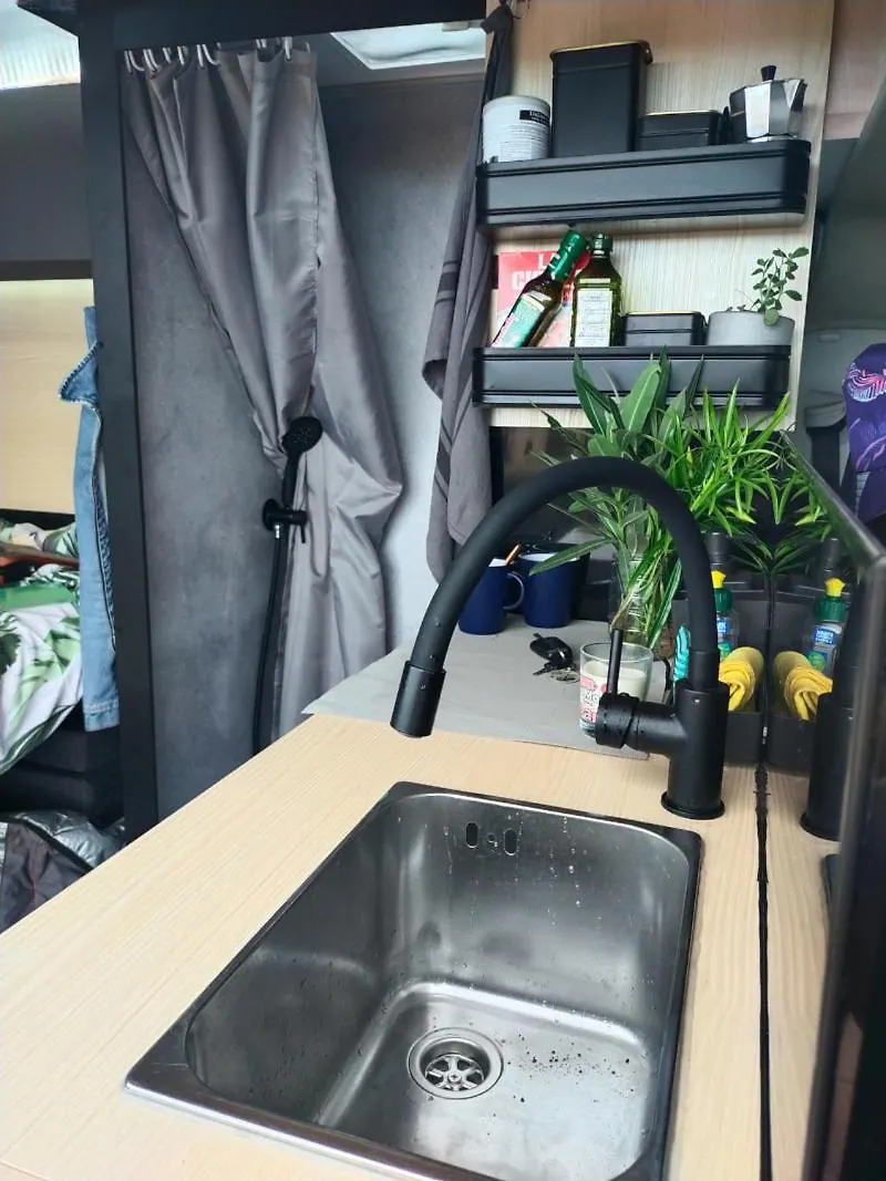 Camper Bronzita With Shower San Isidro  Spain